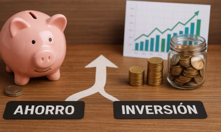5 Diferencias clave entre ahorro e inversión (con ejemplos)